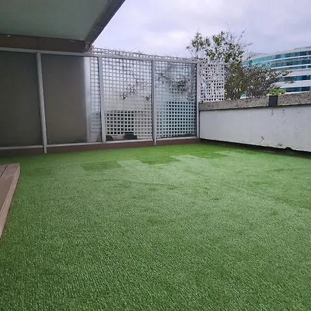 Apartament & Expansive Terrace: Urban Oasis In Paris! *